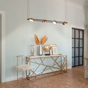 A imagem mostra o pendente led ZAVI da Nordecor, cujo design minimalista e detalhes em dourado oferecem uma iluminação elegante e moderna ao espaço decorativo.