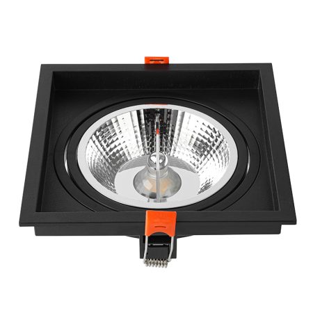 O Spot de Embutir LOYO, compatível com lâmpadas AR111 e soquete GU10, oferece iluminação potente e precisa com foco direcionado. Seu design embutido garante um acabamento elegante e discreto, ideal para destacar elementos arquitetônicos, obras de arte ou áreas específicas em ambientes residenciais e comerciais com eficiência e sofisticação.
