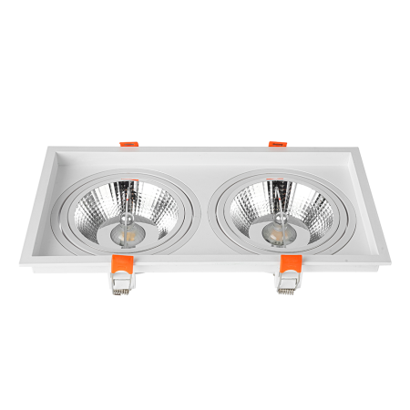 O Spot de Embutir LOYO Duplo, compatível com lâmpadas AR111 e soquetes GU10, proporciona iluminação focal potente com dois pontos de luz em um único corpo. Ideal para destacar áreas específicas com precisão, seu design embutido oferece um acabamento limpo e elegante, perfeito para ambientes residenciais ou comerciais que valorizam funcionalidade aliada à estética.