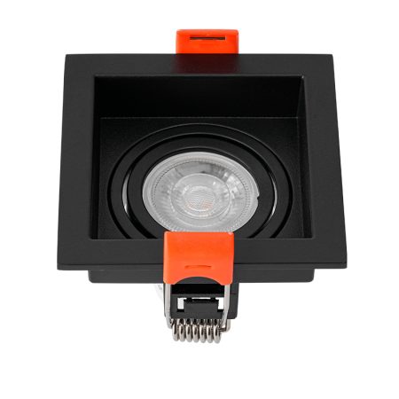O Spot de Embutir LOYO é compatível com lâmpadas GU10 no formato MR11, ideal para aplicações que exigem foco de luz preciso. Com design compacto e discreto, é perfeito para embutir em tetos e forros, proporcionando uma iluminação funcional e direcionada. Sua versatilidade o torna ideal para ambientes residenciais ou comerciais que buscam praticidade e acabamento limpo na instalação.