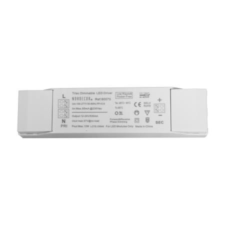 O Driver para Downlight LED Powerlux dimerizável com tecnologia TRIAC permite o controle preciso da intensidade luminosa, garantindo compatibilidade com sistemas de dimerização convencionais. Proporciona estabilidade no funcionamento, maior eficiência energética e desempenho confiável para aplicações em iluminação LED.