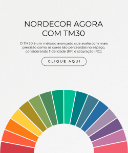 Promo TM30 em português com botão 'Clique Aqui' e arco colorido de paleta de cores ao fundo.